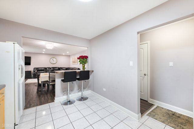 3023 N Paris Avenue 206, River Grove, IL 60171