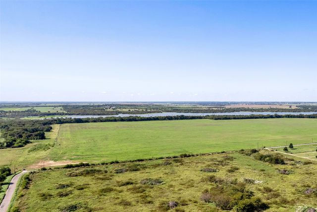 99AC Buck Creek, Tioga, TX 76271
