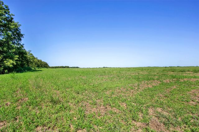 99AC Buck Creek, Tioga, TX 76271