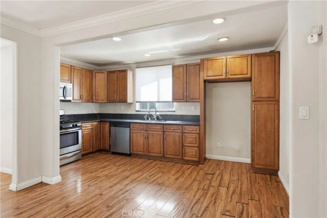 10962 Elm Avenue, Lynwood, CA 90262