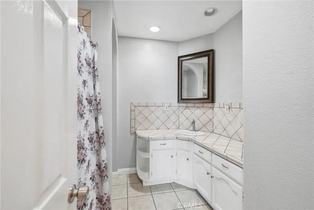 10962 Elm Avenue, Lynwood, CA 90262