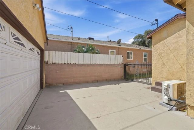 10962 Elm Avenue, Lynwood, CA 90262