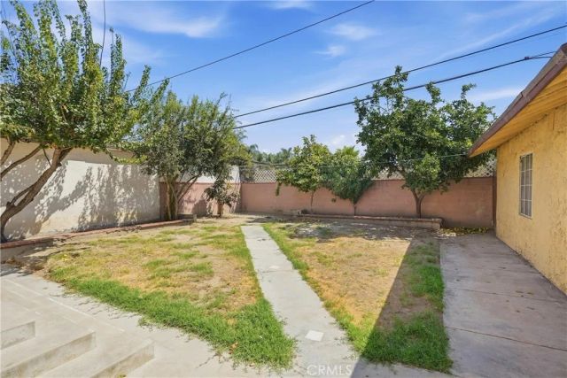 10962 Elm Avenue, Lynwood, CA 90262