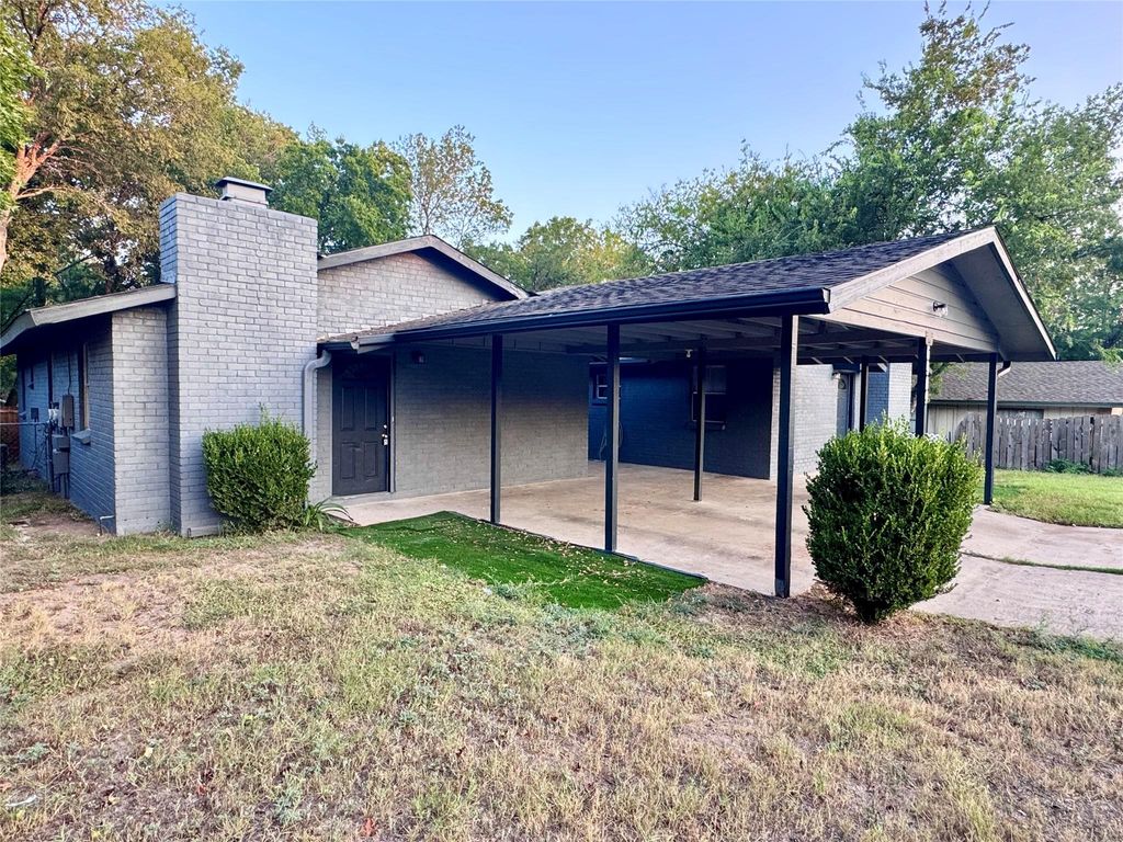 6909 Cooper LN A, Austin, TX 78745