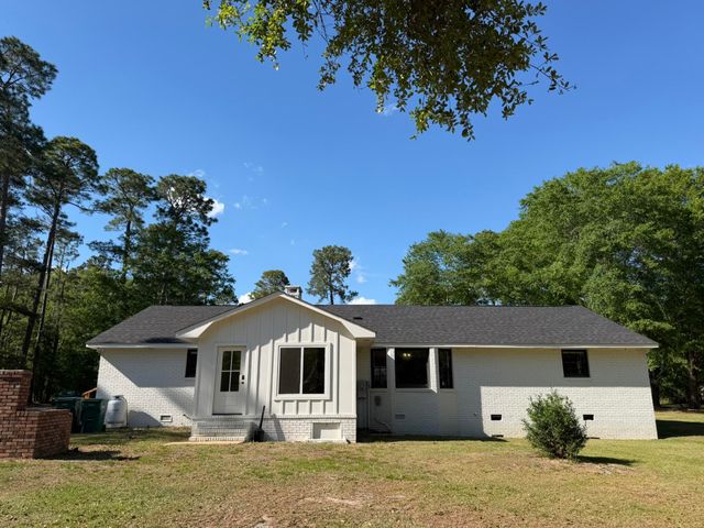 3200 Mccrays Mill Road, Sumter, SC 29154