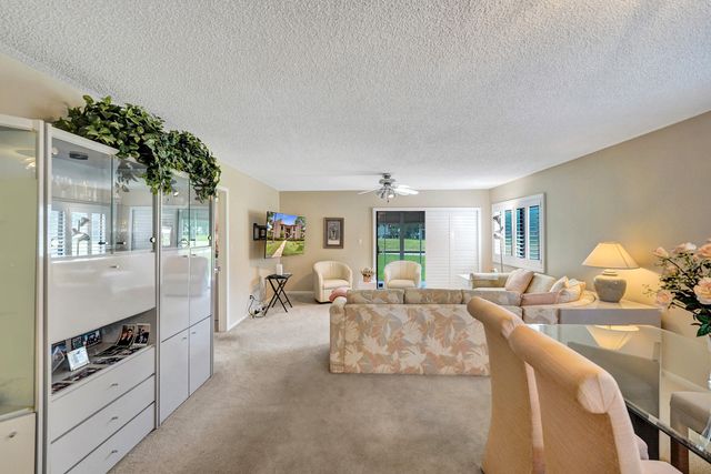 2160 SW 93 Way 1002, Davie, FL 33324