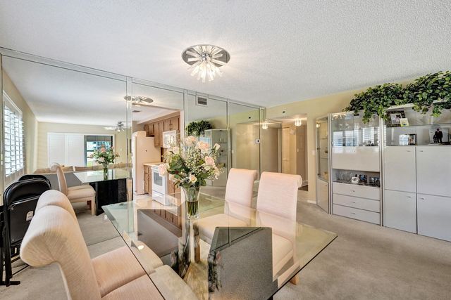 2160 SW 93 Way 1002, Davie, FL 33324