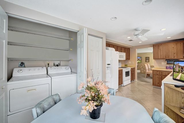 2160 SW 93 Way 1002, Davie, FL 33324