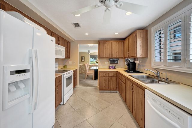 2160 SW 93 Way 1002, Davie, FL 33324