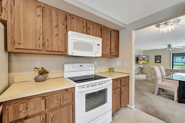 2160 SW 93 Way 1002, Davie, FL 33324