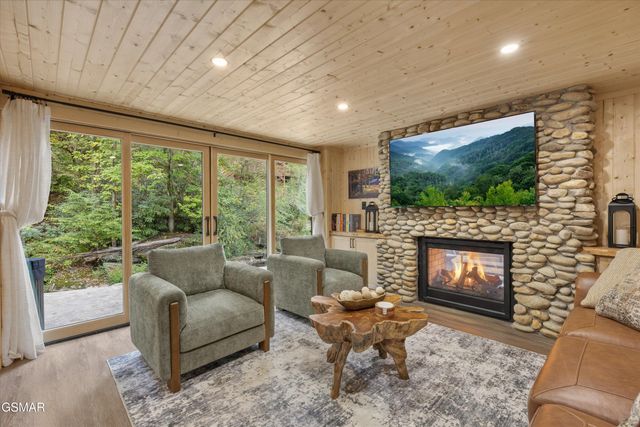 2951 Webb Creek Road, Sevierville, TN 37876