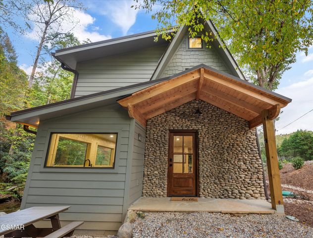 2951 Webb Creek Road, Sevierville, TN 37876