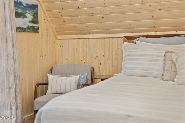 2951 Webb Creek Road, Sevierville, TN 37876