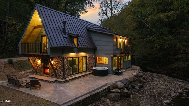 2951 Webb Creek Road, Sevierville, TN 37876