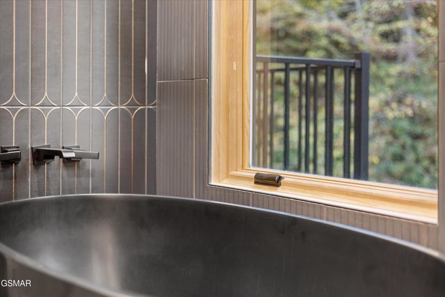 2951 Webb Creek Road, Sevierville, TN 37876