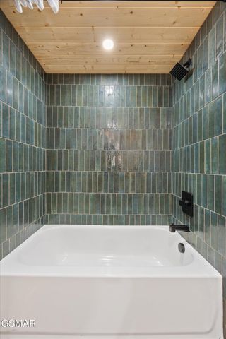 2951 Webb Creek Road, Sevierville, TN 37876