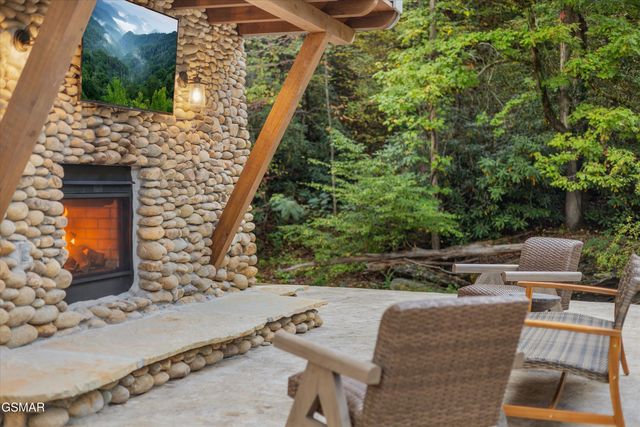 2951 Webb Creek Road, Sevierville, TN 37876