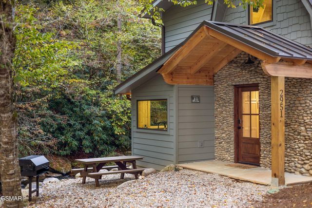 2951 Webb Creek Road, Sevierville, TN 37876