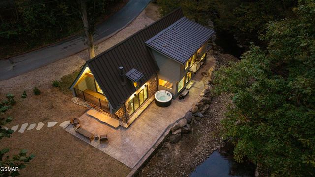 2951 Webb Creek Road, Sevierville, TN 37876