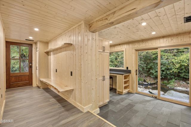 2951 Webb Creek Road, Sevierville, TN 37876