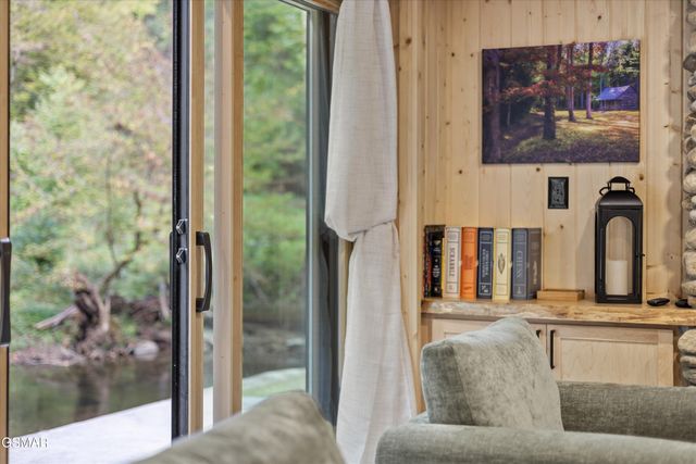 2951 Webb Creek Road, Sevierville, TN 37876