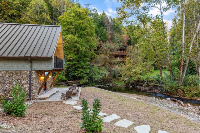 2951 Webb Creek Road, Sevierville, TN 37876
