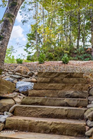 2951 Webb Creek Road, Sevierville, TN 37876