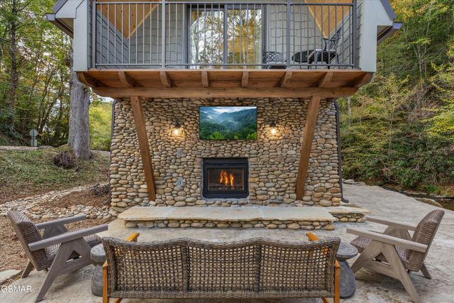 2951 Webb Creek Road, Sevierville, TN 37876