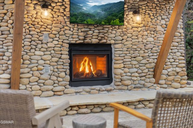 2951 Webb Creek Road, Sevierville, TN 37876