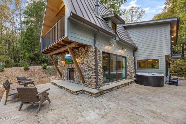 2951 Webb Creek Road, Sevierville, TN 37876