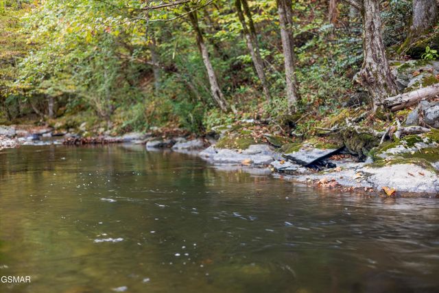 2951 Webb Creek Road, Sevierville, TN 37876