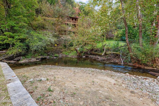 2951 Webb Creek Road, Sevierville, TN 37876