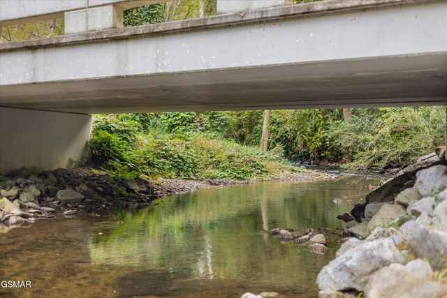 2951 Webb Creek Road, Sevierville, TN 37876