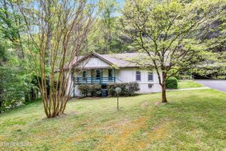 3178 N Clear Fork Rd, Sevierville, TN 37862