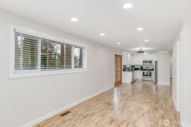 21713 Meridian Avenue S, Bothell, WA 98021