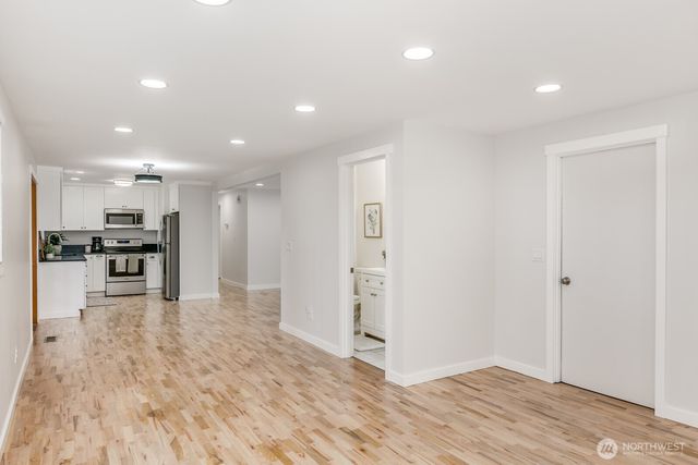 21713 Meridian Avenue S, Bothell, WA 98021