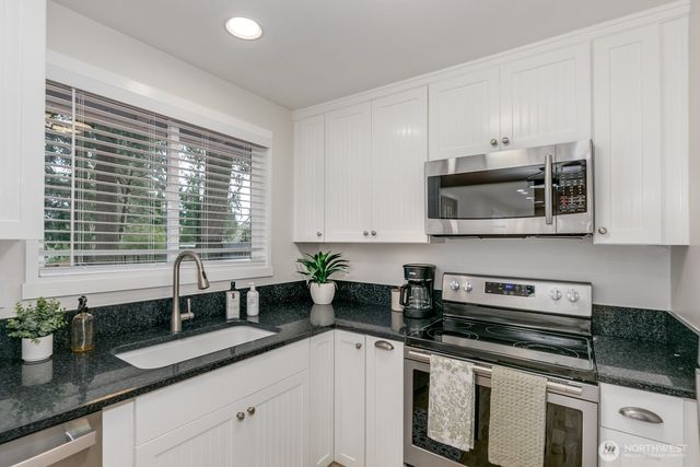 21713 Meridian Avenue S, Bothell, WA 98021