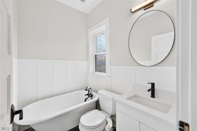 3925 Bridge Avenue, Cleveland, OH 44113