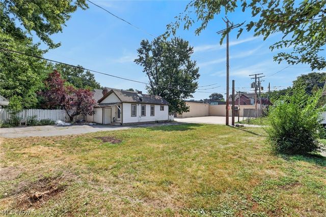 3925 Bridge Avenue, Cleveland, OH 44113