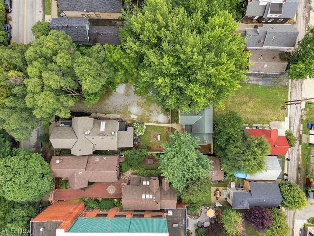 3925 Bridge Avenue, Cleveland, OH 44113