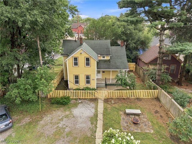 3925 Bridge Avenue, Cleveland, OH 44113