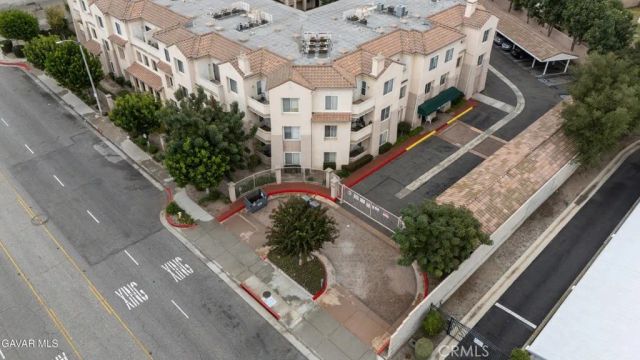 130 S Barranca 305, West Covina, CA 91791