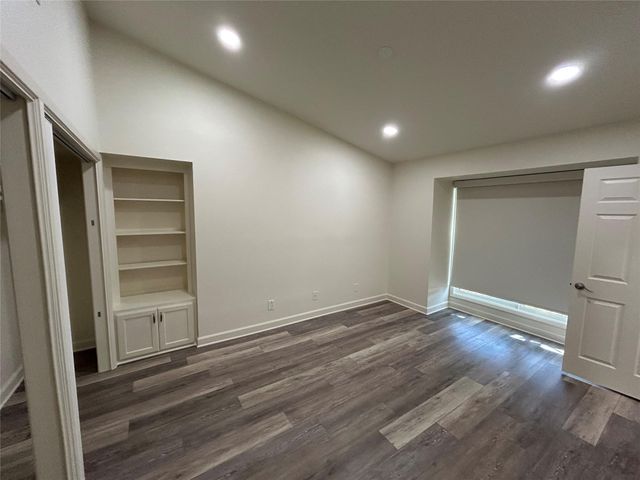 100 Bay Point DR 7, Horseshoe Bay, TX 78657