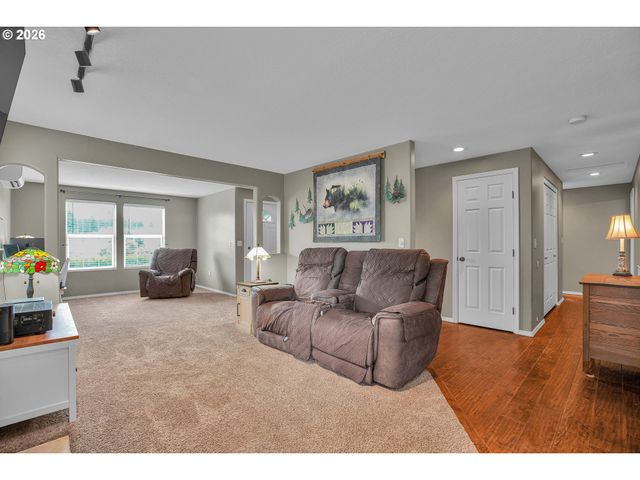 51764 Se 6TH St, Scappoose, OR 97056