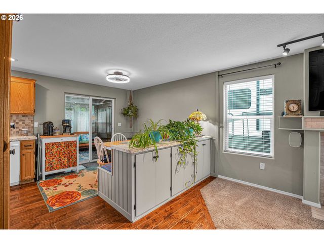 51764 Se 6TH St, Scappoose, OR 97056