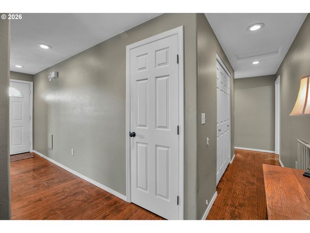 51764 Se 6TH St, Scappoose, OR 97056