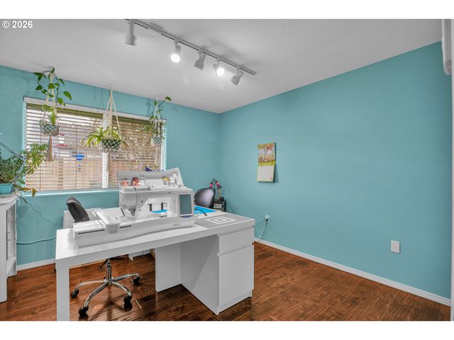 51764 Se 6TH St, Scappoose, OR 97056