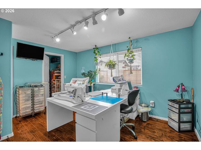 51764 Se 6TH St, Scappoose, OR 97056