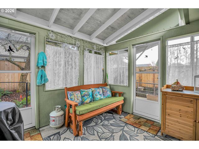 51764 Se 6TH St, Scappoose, OR 97056