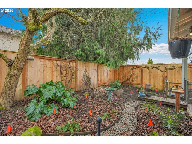 51764 Se 6TH St, Scappoose, OR 97056